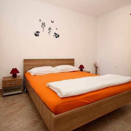 Apartment Drazen Šilo Екстериор снимка