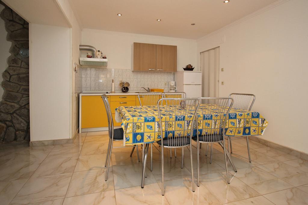 Apartment Drazen Šilo Стая снимка