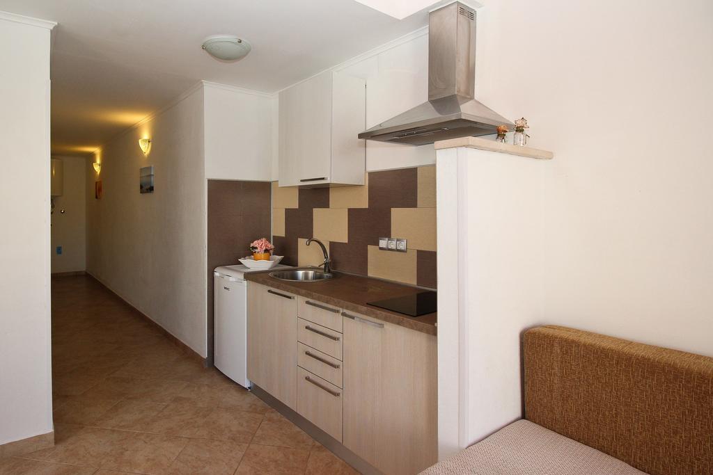 Apartment Drazen Šilo Екстериор снимка