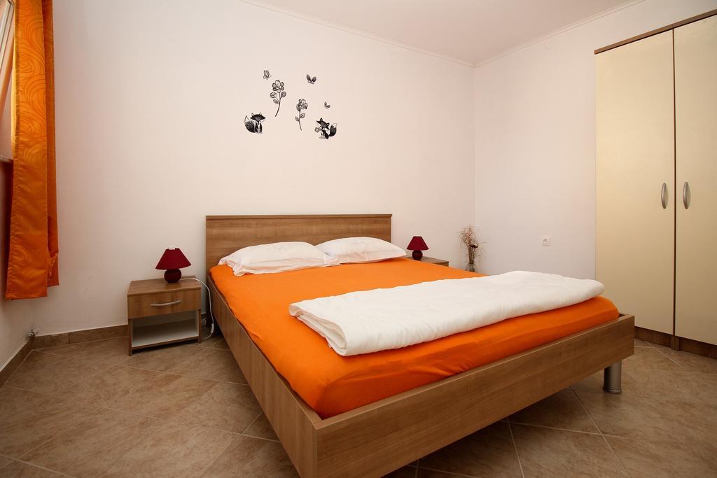Apartment Drazen Šilo Екстериор снимка